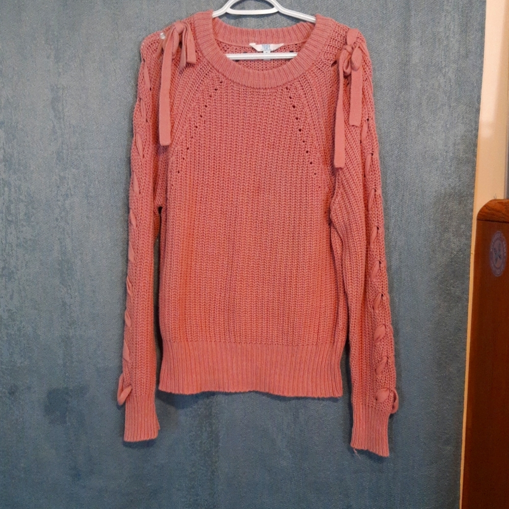 Knot sweater